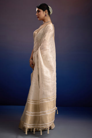 Indo Silk White Sarees Crafted With A Blend Of Linen And Silk Offer A Unique Combination Of Texture And Elegance