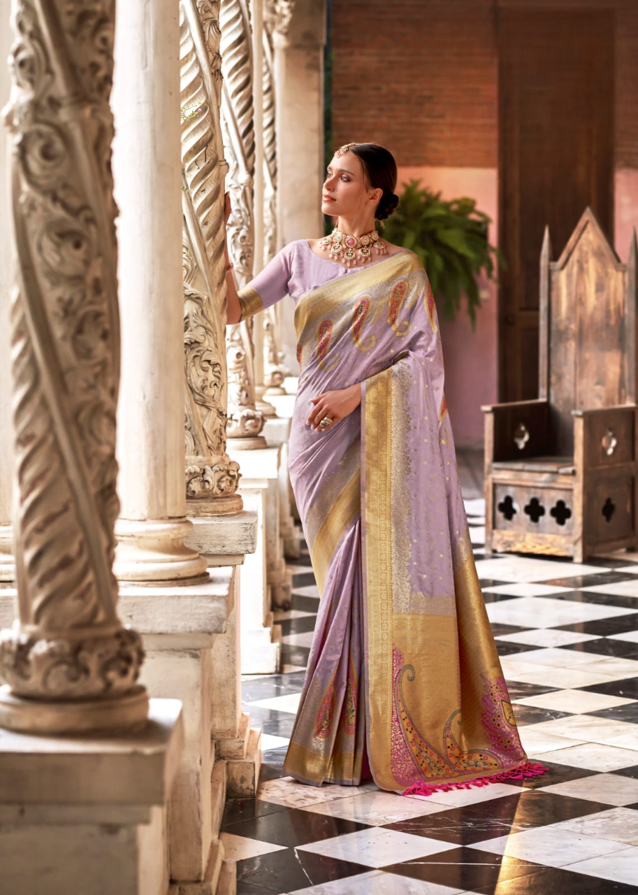 Lavender Soft Silk Ethinic Motif Woven Design Zari Banarasi Saree