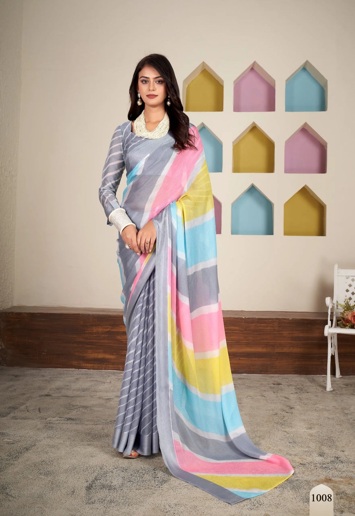 Beautiful Pure Zari Chiffon Saree with Intricate Weaving Border