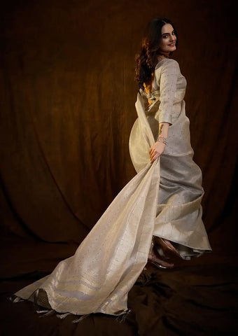 Indo Silk Grey Sarees Crafted With A Blend Of Linen And Silk Offer A Unique Combination Of Texture And Elegance