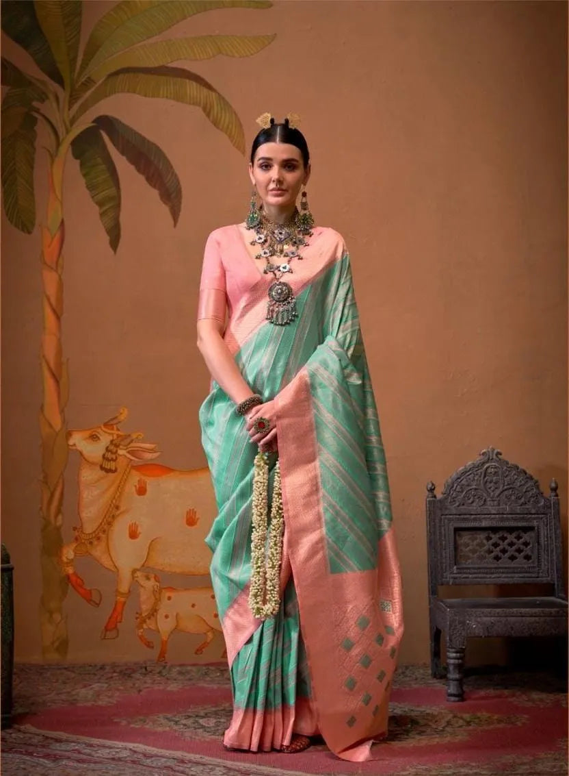 Exquisite Handloom Silk Saree - Ideal for Weddings and Special Occasions