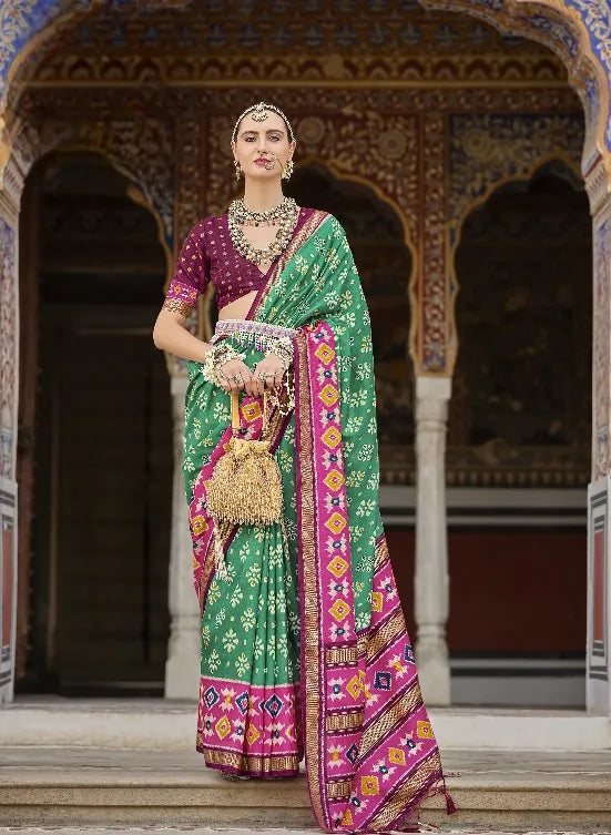 Graceful Green and Pink Bridal Saree in Polyester Viscose Silk – Ideal for Royal Celebrations