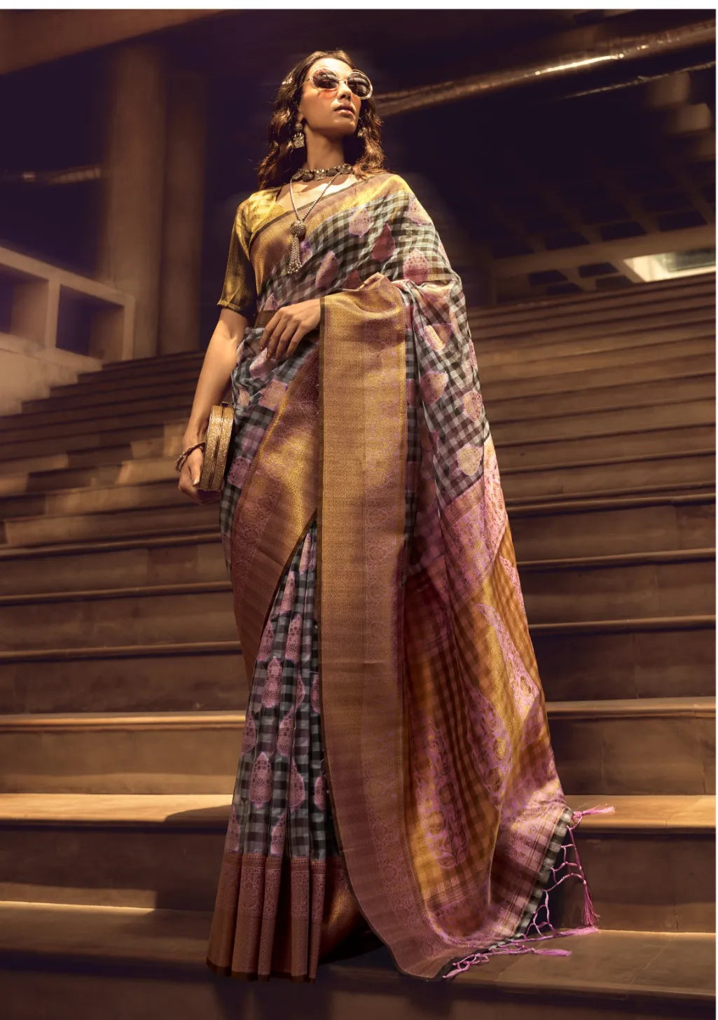 Handloom Weaving Silk Saree in Soft Golden and Lavender Color