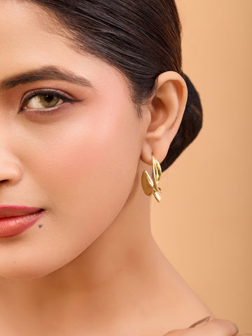 Elegant Gold-Plated Leaf Design Earrings – Anti-Tarnish Finish